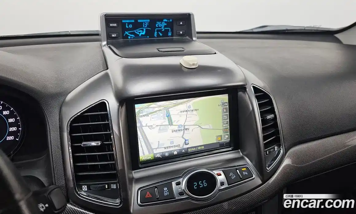 Chevrolet Captiva 2012 2.0 Автомат в Москве № 528420, фото 16