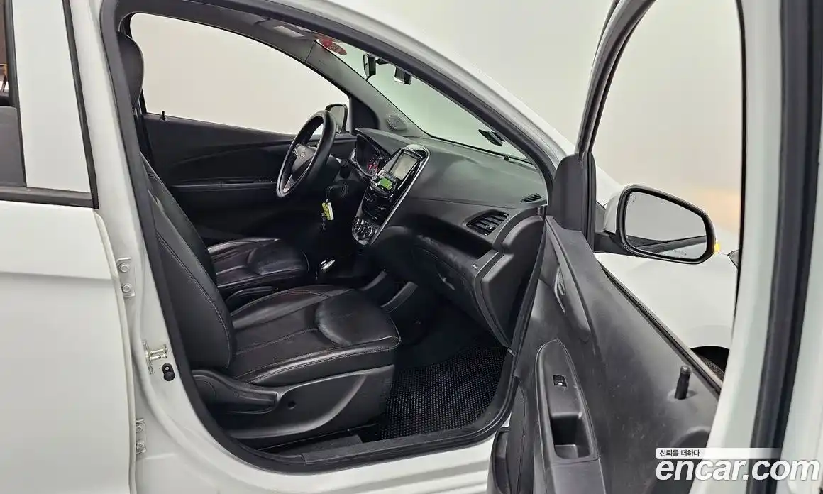 Chevrolet Spark 2017 1.0 Автомат в Москве № 528479, фото 12