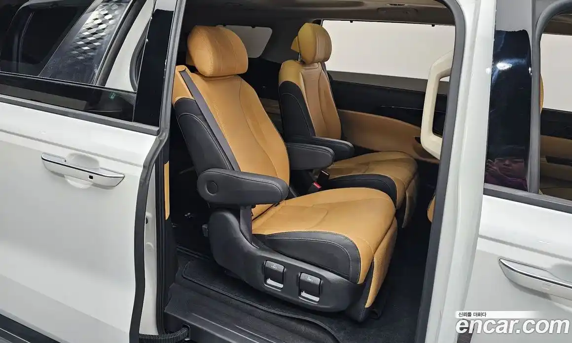 Kia Canival 2023 2.2 Автомат в Москве № 52905, фото 13