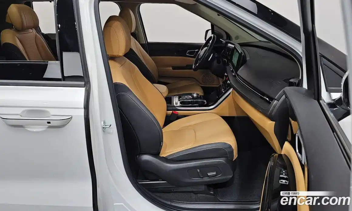 Kia Canival 2023 2.2 Автомат в Москве № 52905, фото 14