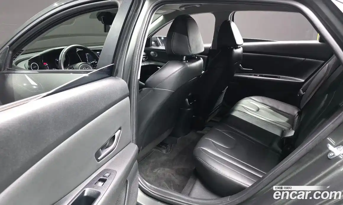 Hyundai Avante 2021 1.6 Автомат в Москве № 531157, фото 12