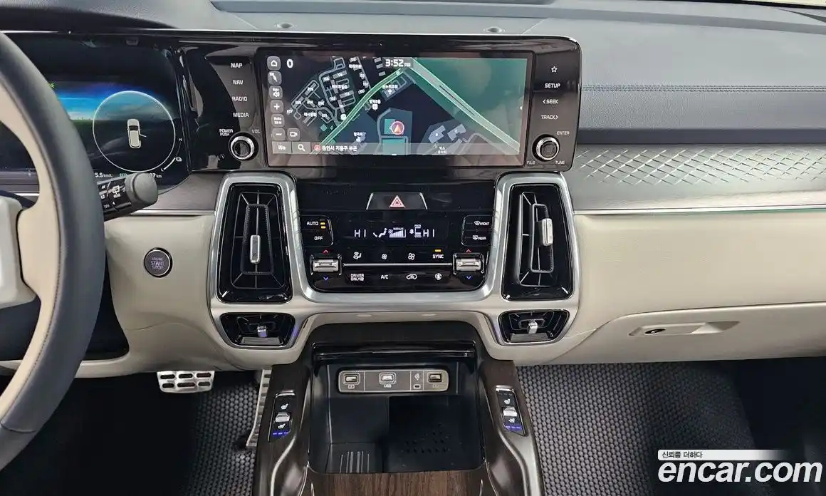 Kia Sorento 2023 1.6 Автомат в Москве № 532641, фото 15