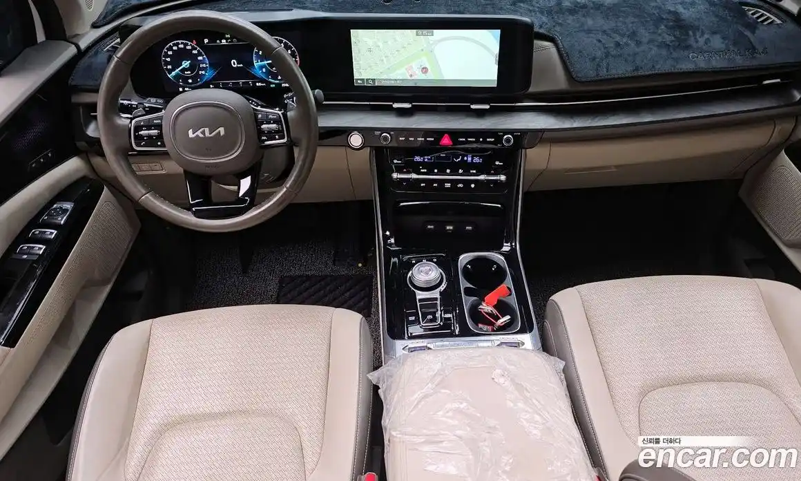 Kia Canival 2023 3.5 Автомат в Москве № 532874, фото 7