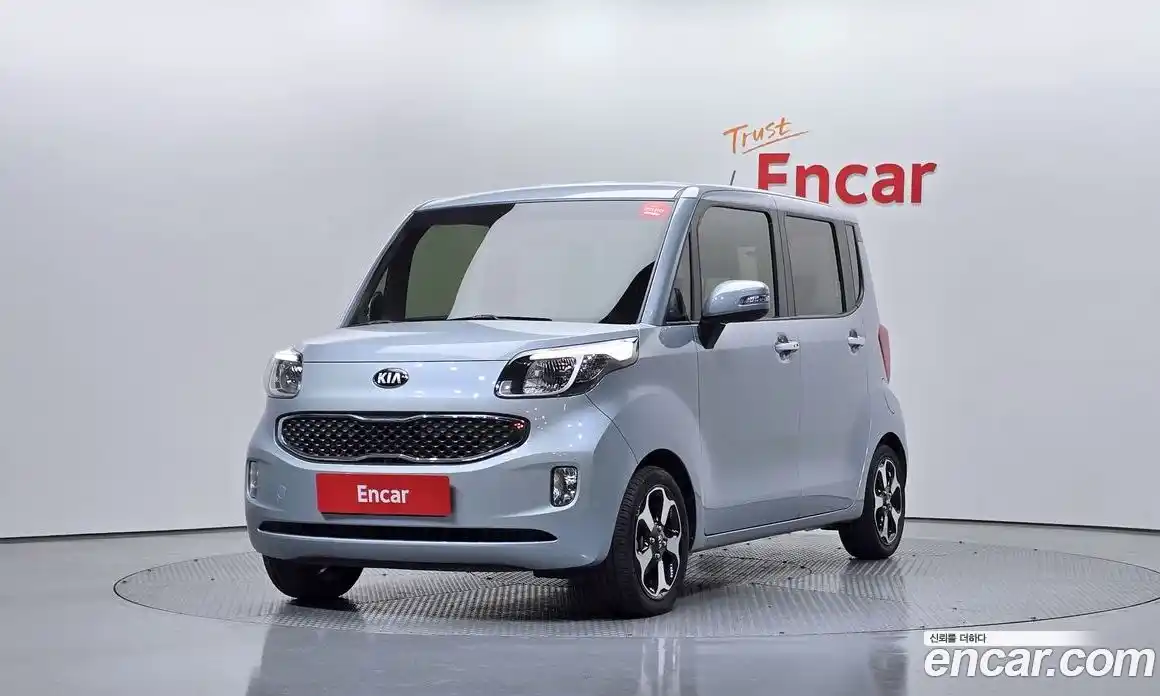 Kia Ray 2017 1.0 Автомат в Москве № 534112, фото 1