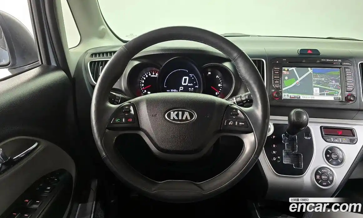 Kia Ray 2017 1.0 Автомат в Москве № 534112, фото 13