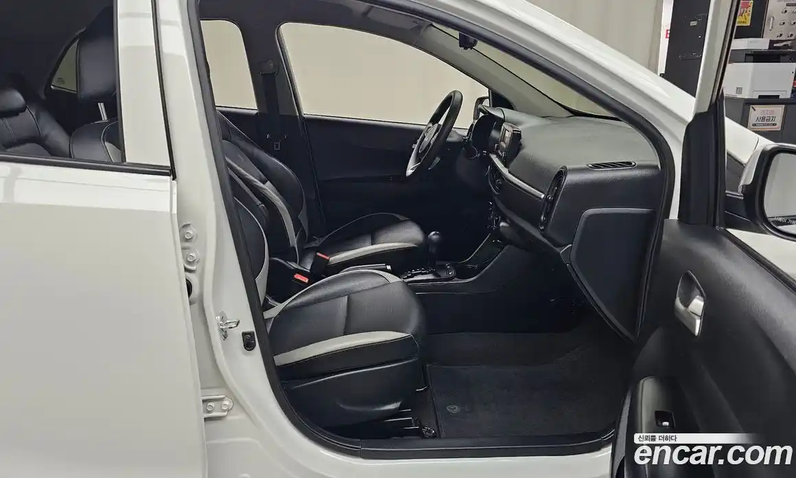 Kia Morning 2022 1.0 Автомат в Москве № 534886, фото 11