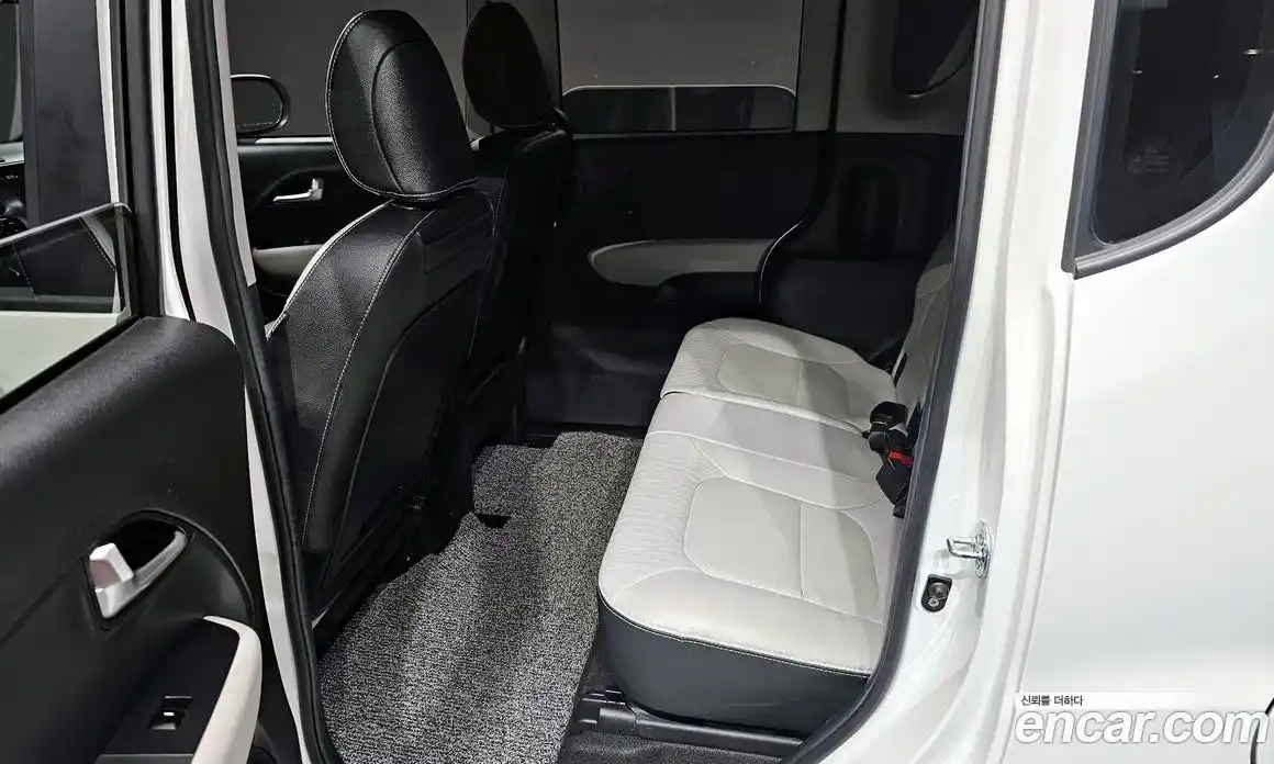 Kia Ray 2023 1.0 Автомат в Москве № 535028, фото 12