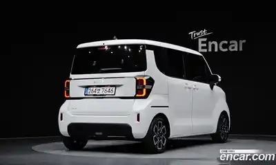 Kia Ray 2023 1.0 Автомат в Москве № 535028, миниатюра 2