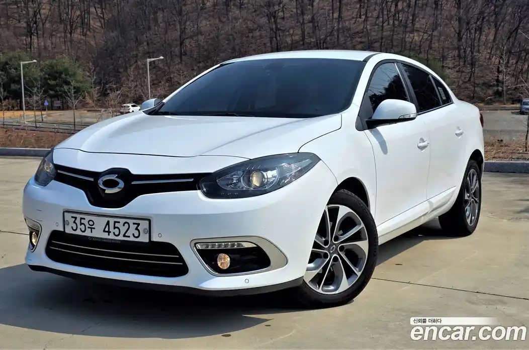 Renault SM3 2015 1.6 Автомат в Москве № 536354, фото 3