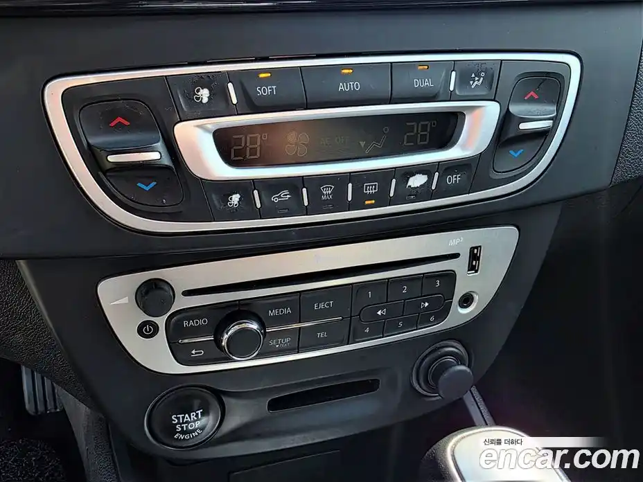 Renault SM3 2015 1.6 Автомат в Москве № 536354, фото 7