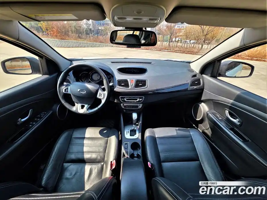 Renault SM3 2015 1.6 Автомат в Москве № 536354, фото 9