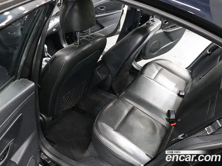 Renault SM3 2016 1.6 Автомат в Москве № 537165, фото 11