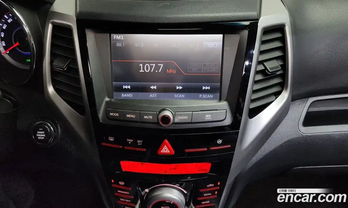 SsangYong TIBOLI 2015 1.6 Автомат в Москве № 539343, фото 15