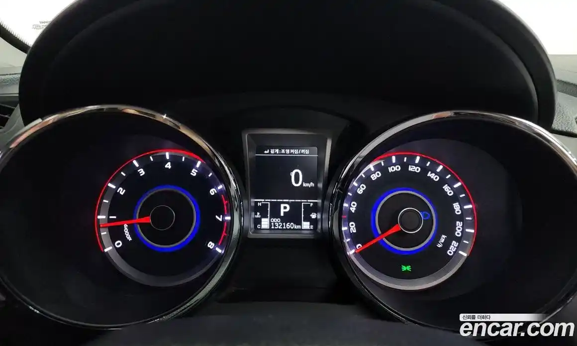 SsangYong TIBOLI 2015 1.6 Автомат в Москве № 539343, фото 8