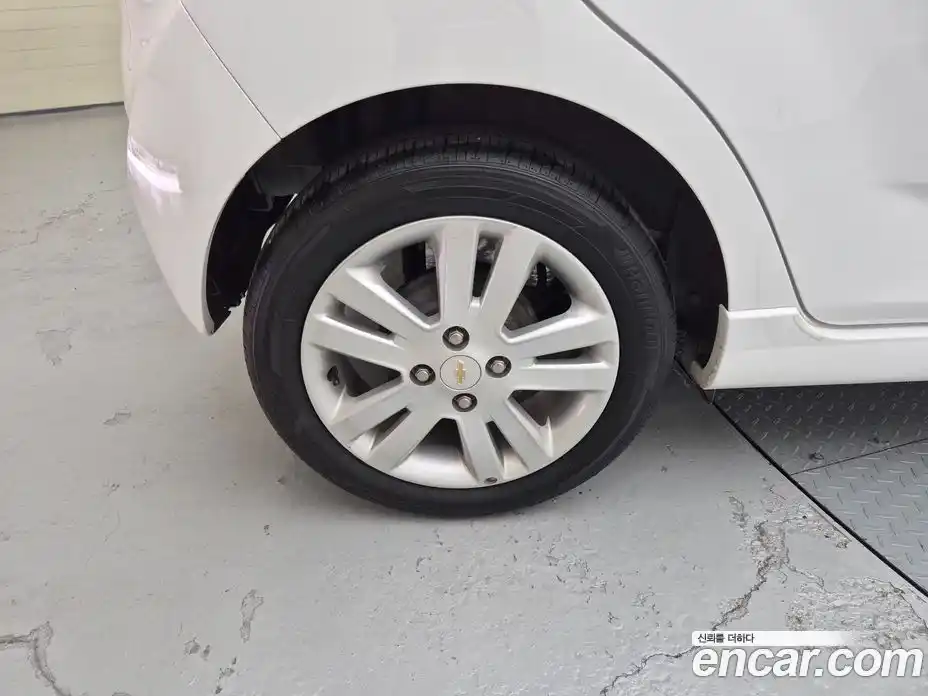 Chevrolet Spark 2014 1.0 Автомат в Москве № 540675, фото 15