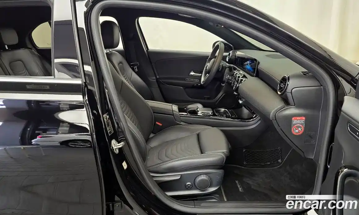 Mercedes-Benz A-Class 2020 2.0 Автомат в Москве № 542133, фото 11