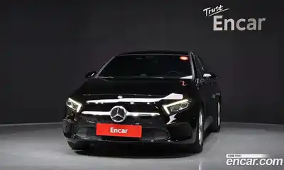 Mercedes-Benz A-Class 2020 2.0 Автомат в Москве № 542133, миниатюра 3