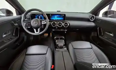 Mercedes-Benz A-Class 2020 2.0 Автомат в Москве № 542133, миниатюра 7
