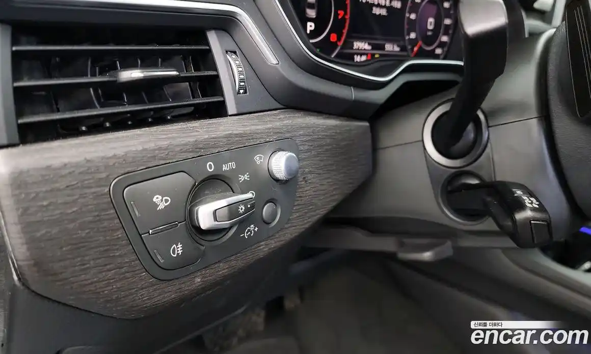 Audi A4 2019 2.0 Автомат в Москве № 543998, фото 16