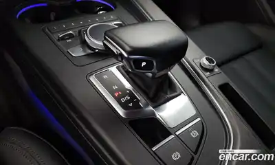 Audi A4 2019 2.0 Автомат в Москве № 543998, миниатюра 9
