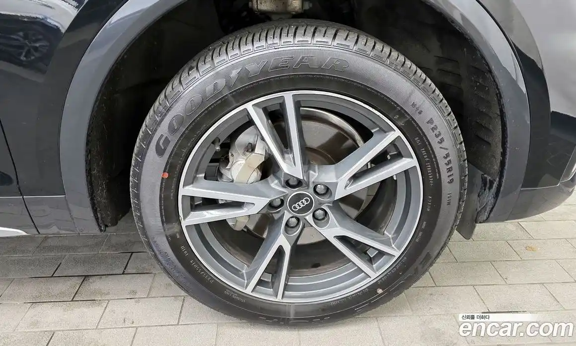 Audi Q5 2021 2.0 Автомат в Москве № 544071, фото 5