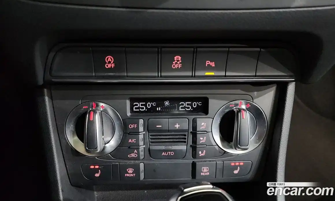 Audi Q3 2015 2.0 Автомат в Москве № 544274, фото 17