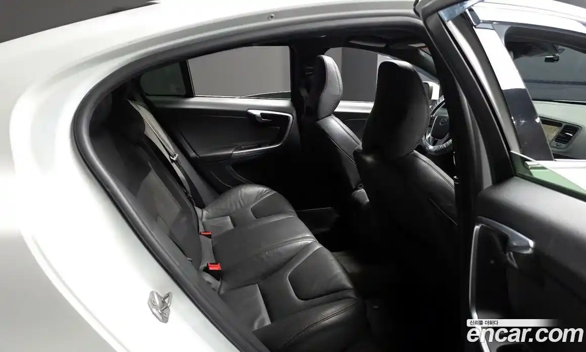 Volvo S60 2014 2.0 Автомат в Москве № 545177, фото 12