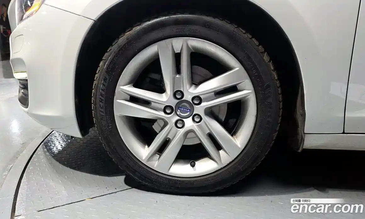 Volvo S60 2014 2.0 Автомат в Москве № 545177, фото 5