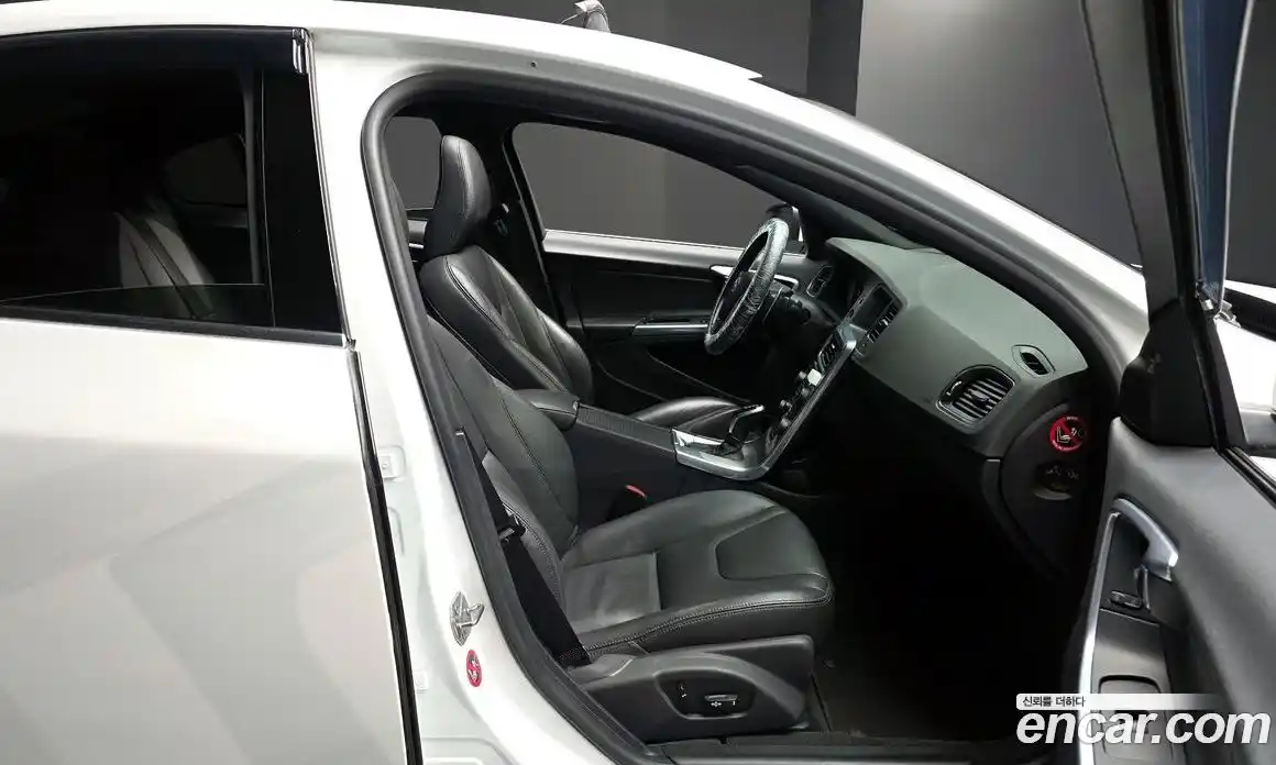 Volvo S60 2014 2.0 Автомат в Москве № 545177, фото 10