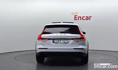 Volvo V60 2022 2.0 Автомат в Москве № 545187, миниатюра 4