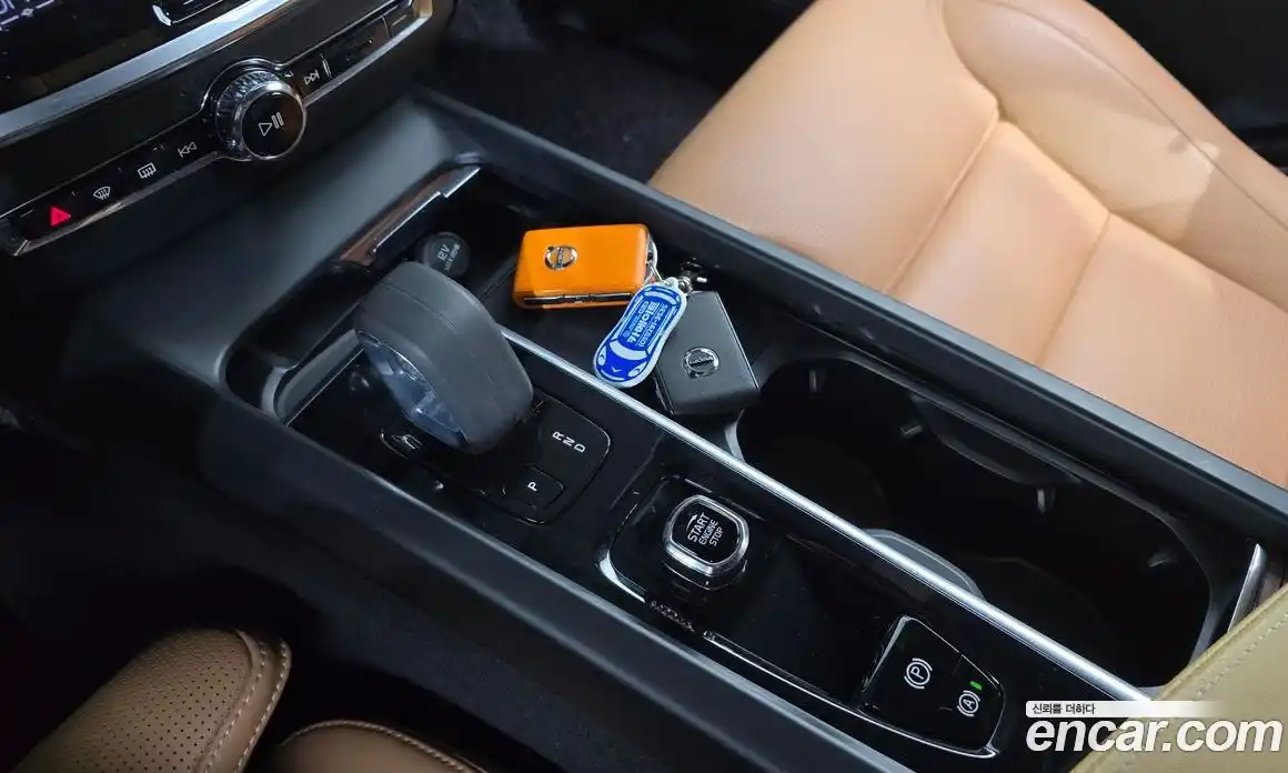 Volvo V60 2022 2.0 Автомат в Москве № 545187, фото 9