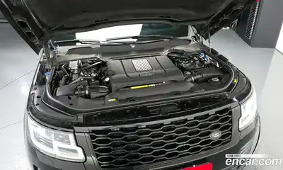 Land Rover Range-Rover 2019 4.4 Автомат в Москве № 546263, миниатюра 6