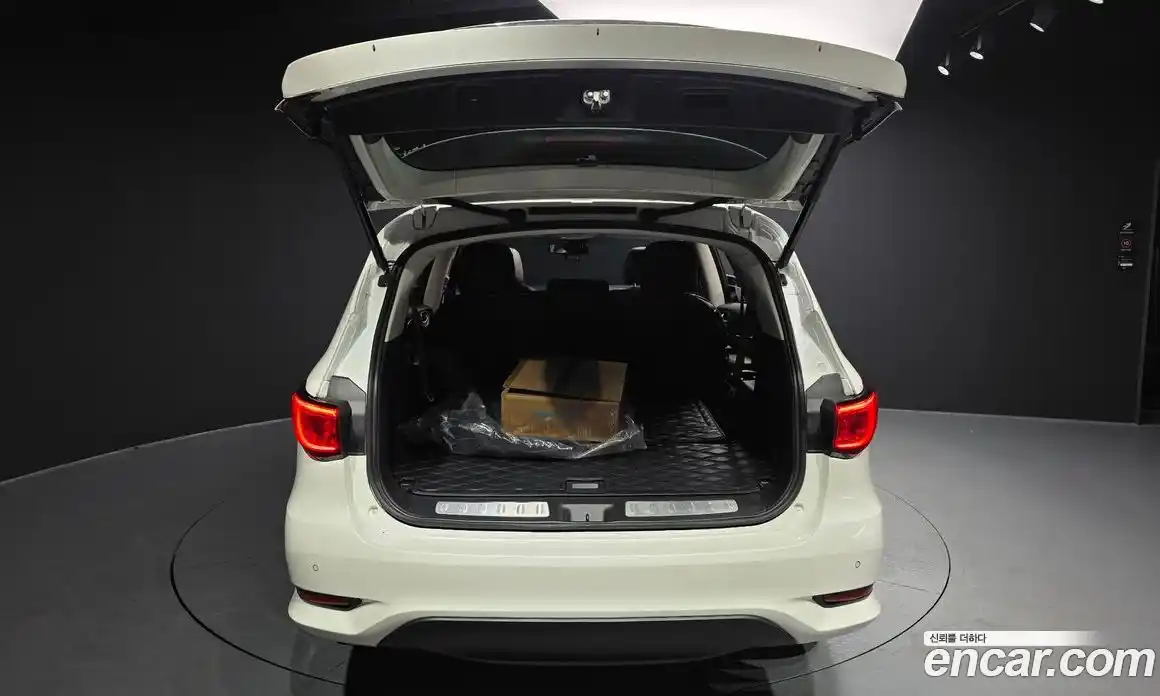 Infiniti QX60 2017 3.5 Автомат в Москве № 547870, фото 20