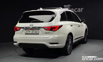 Infiniti QX60 2017 3.5 Автомат в Москве № 547870, миниатюра 2