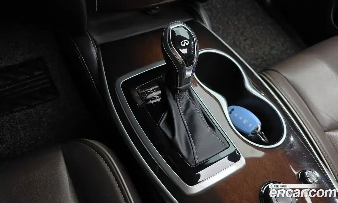 Infiniti QX60 2017 3.5 Автомат в Москве № 547870, фото 9