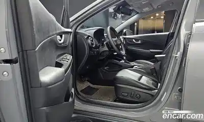 Hyundai Kona 2021 1.6 Автомат в Москве № 5965, миниатюра 3