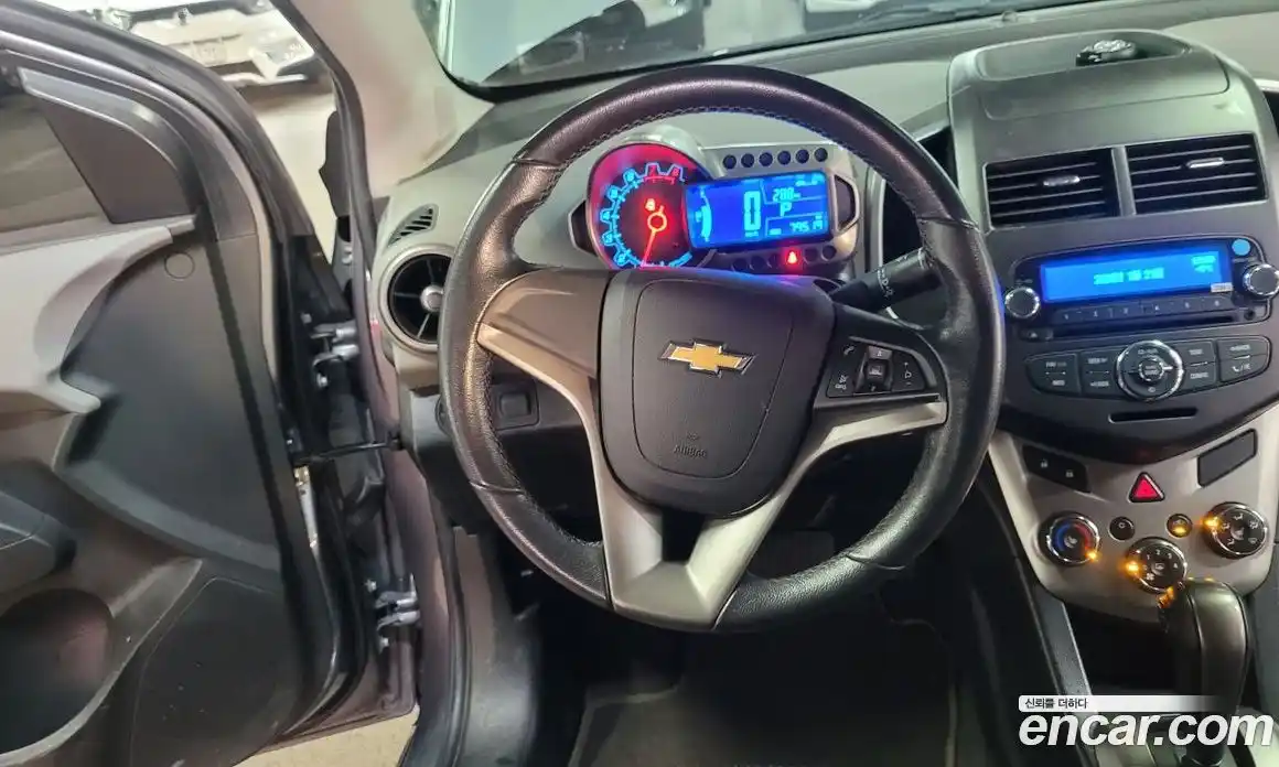 Chevrolet Aveo 2013 1.6 Автомат в Москве № 63120, фото 19