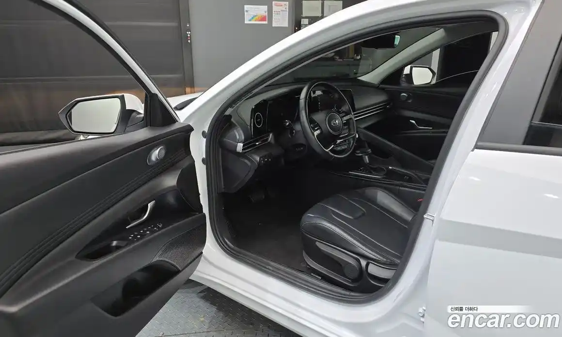 Hyundai Avante 2022 1.6 Автомат в Москве № 7002, фото 1