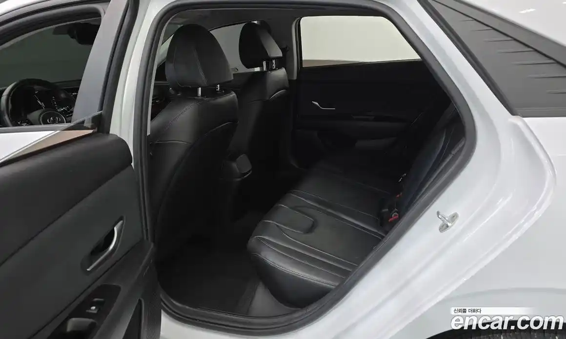 Hyundai Avante 2022 1.6 Автомат в Москве № 7002, фото 12