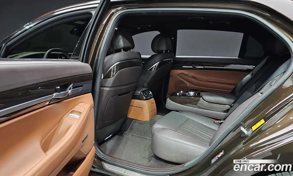 Genesis G90 2019 3.8 Автомат в Москве № 83634, фото 15