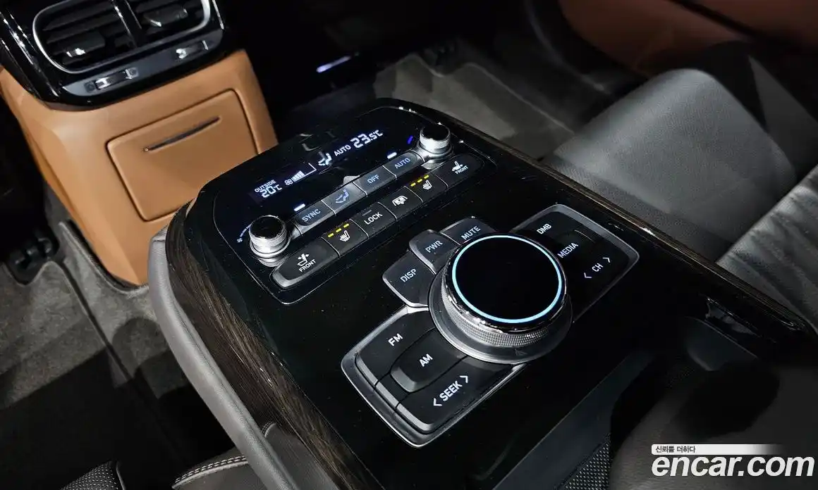 Genesis G90 2019 3.8 Автомат в Москве № 83634, фото 16