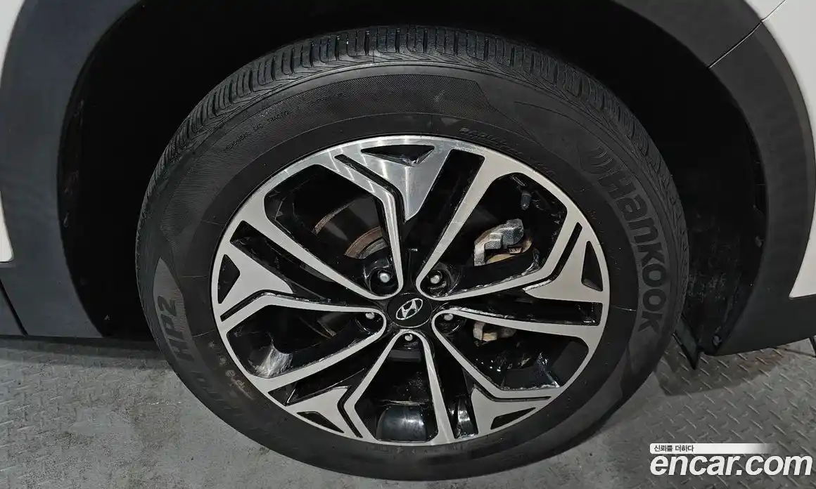 Hyundai Santa Fe 2019 2.0 Автомат в Москве № 110397, фото 15