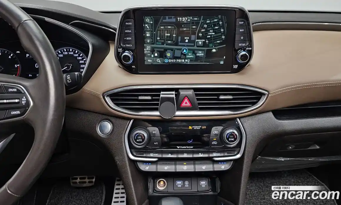 Hyundai Santa Fe 2019 2.0 Автомат в Москве № 110397, фото 16