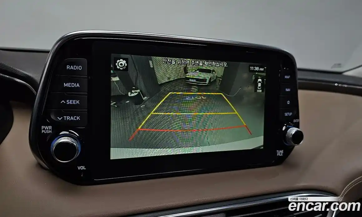 Hyundai Santa Fe 2019 2.0 Автомат в Москве № 110397, фото 3