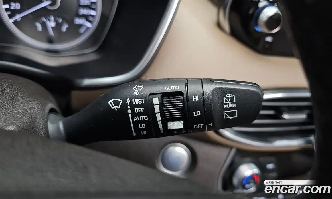 Hyundai Santa Fe 2019 2.0 Автомат в Москве № 110397, фото 8