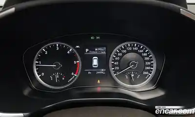 Hyundai Santa Fe 2019 2.0 Автомат в Москве № 110397, миниатюра 9