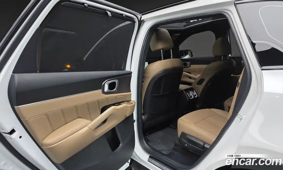 Kia Sorento 2024 1.6 Автомат в Москве № 11137, фото 4