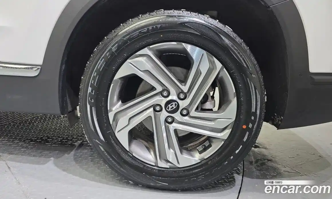 Hyundai Santa Fe 2023 2.5 Автомат в Москве № 112836, фото 13