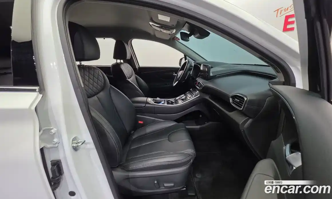 Hyundai Santa Fe 2023 2.5 Автомат в Москве № 112836, фото 15