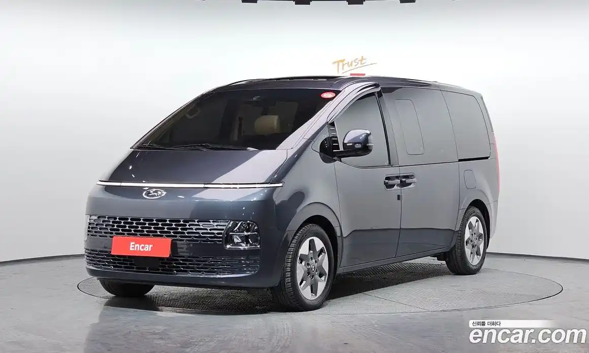 Hyundai Staria 2024 3.5 Автомат в Москве № 113196, фото 3